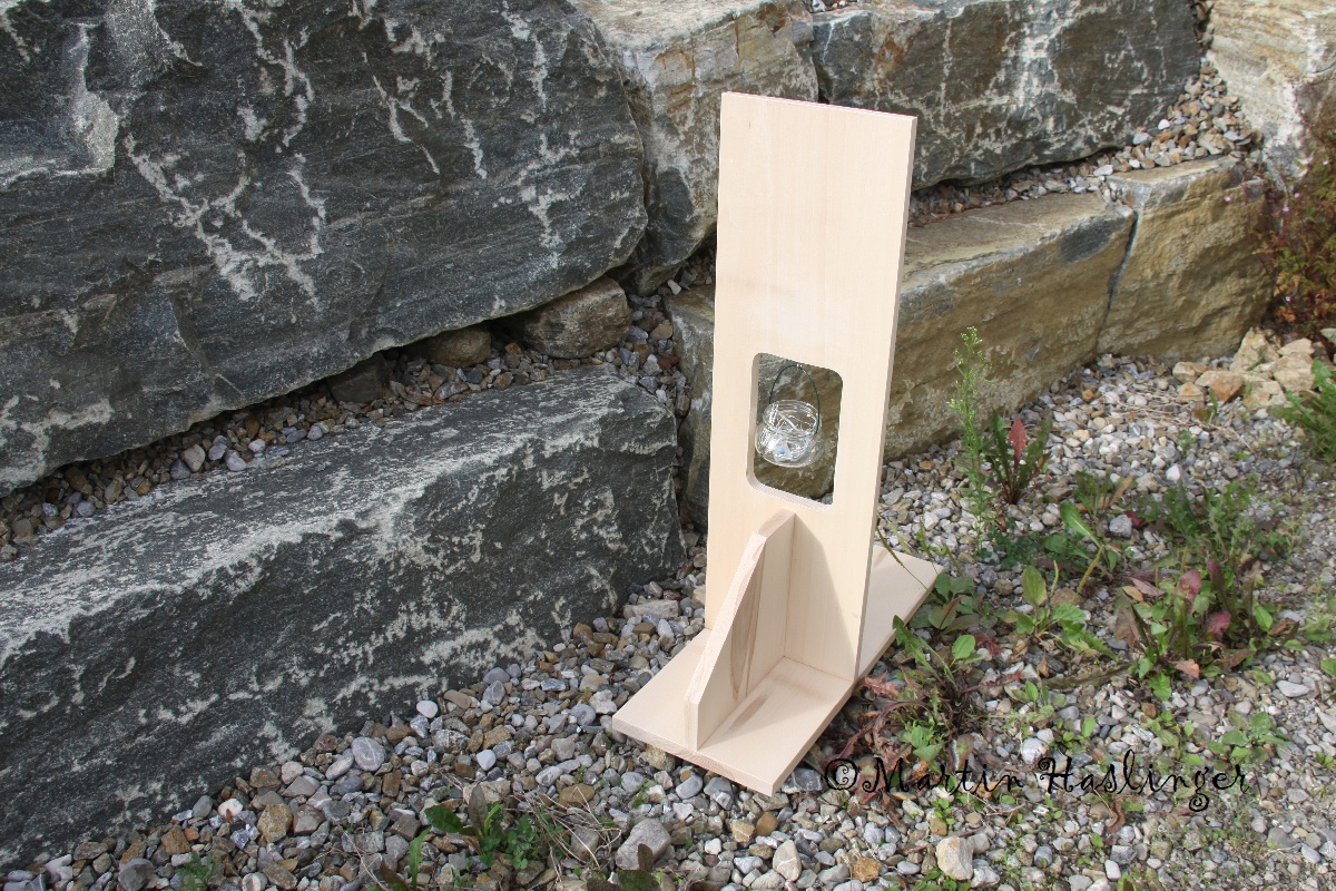 Stehschild mit Laterne